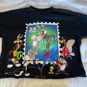 Looney tunes graphic tee